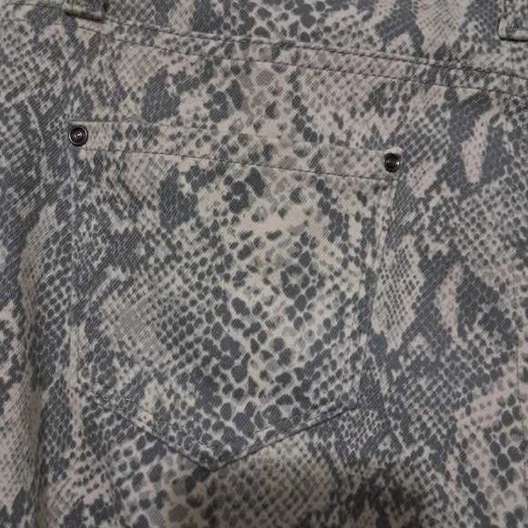Snake Print Jeggings/jeans Time And Tru Size Large 12 To 14 - Picture 3 of 5
